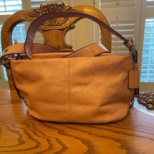 Coach Pouching signature leather bag